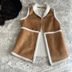 Maurice’s Size Small Sherpa Vest